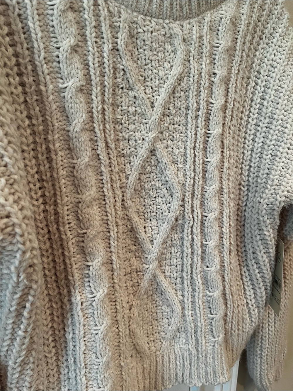 NWT No Boundaries Cream Cable-Knit Crewneck Sweater - Picture 4 of 4